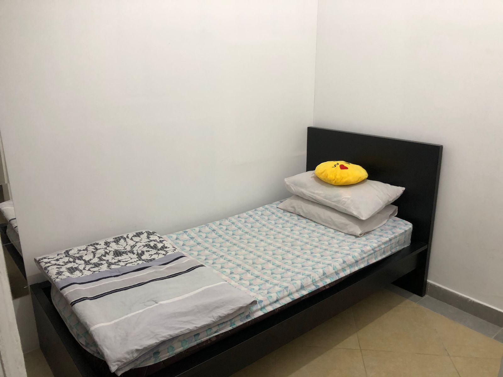 Partition Room Available For Rent In Madison Residency Tecom AED 2500 Per Month